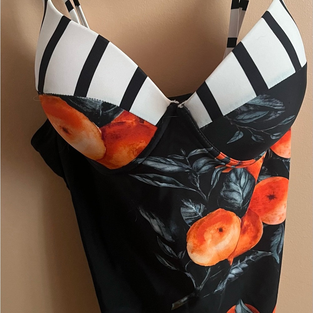 Cupshe Black and White Swimsuit